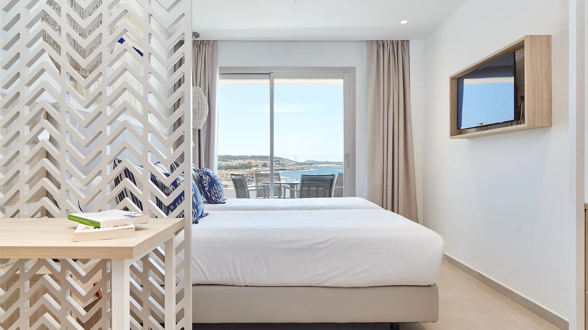 Aparthotel Marina Palace By Intercorp Hotel Group San Antonio